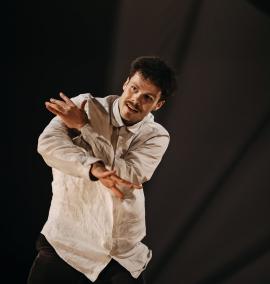 Premiere | Contemporary circus performance...