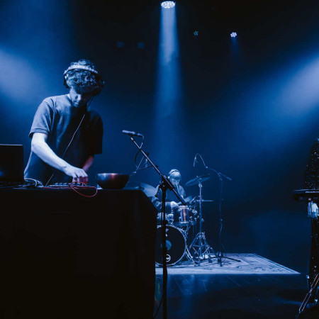 INTERVIU I Antrąjį albumą pristatanti grupė „Lazy Diamond“ apie laiką, kalbą ir kūrybos (pa)ribius